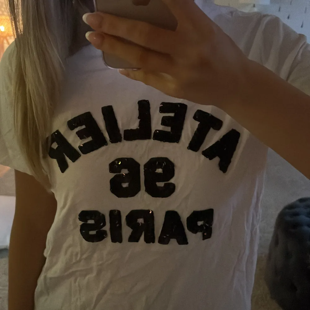 Så snygg t-shirt från H&M med paljetter💘💘. T-shirts.