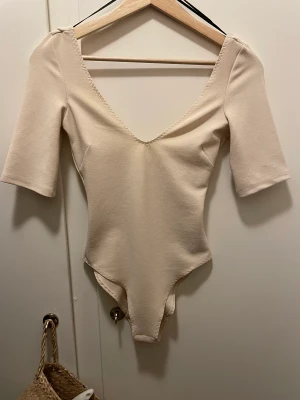 Body cream  - Vit/cream body. Aldrig använd.