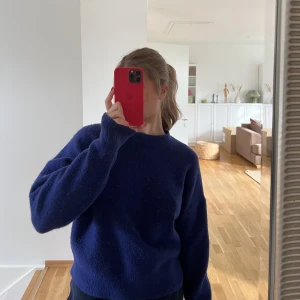 Stickad tröja - Stickad blå tröja från zara.