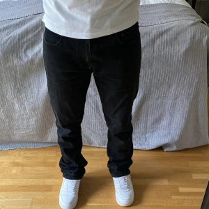 Calvin Klein Jeans  - Calvin Klein jeans.  Skick 8/10  Finns små tecken på användning