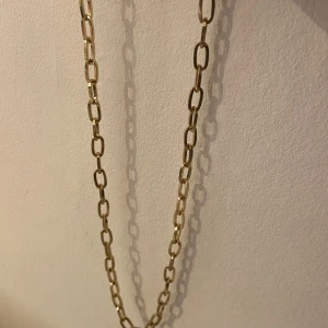 Guldhalsband - Guldhalsband med kedjor typ. Fint skick och knappt användt.