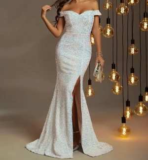 Festklänning  - Helt ny klänning 