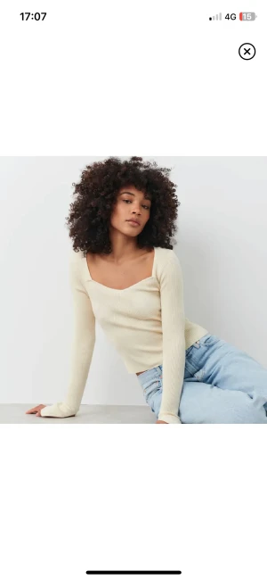 Långärmad tröja! - Jätte söt långärmad ribbad tröja som är oanvänd! Skriv privat för fler bilder😚💗