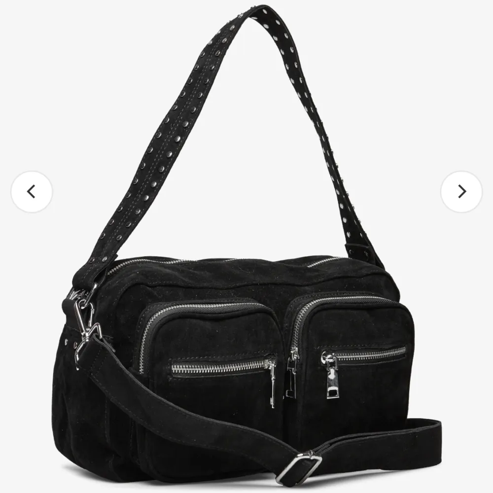 Säljer denna jätte snygga noella väskan då den tyvärr inte används längre💗den är i bra skick😘har tyvärr inte de långa bandet kvar💕. Väskor.