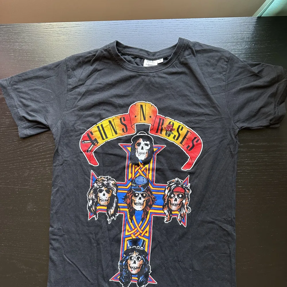 T-shirt “Guns-n-roses”. Nytt . T-shirts.