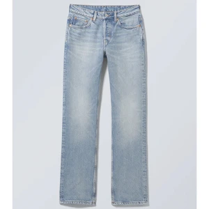 Jeans - Jeans som har blivit för små för mig. Det är i 10/10 skick och är storlek 24/30.