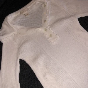 Söt stickad blus🤍 - Skriv om intresserad 🤍