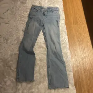 Bootcut jeans från Gina i storlek 38. Säljer då de är för stora för mig🫶🏻