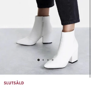 Boots - Strl 42. 300kr