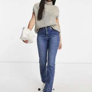 Stickad väst - Stickad väst från NA-KD. Storlek S och använd 1 gång