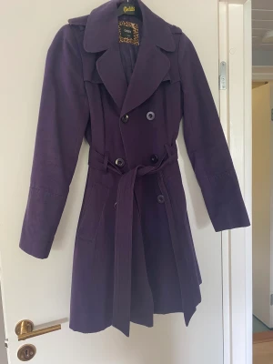 Oasis kappa  - Oasis japp lila  Nypris 1500 Nu 400 