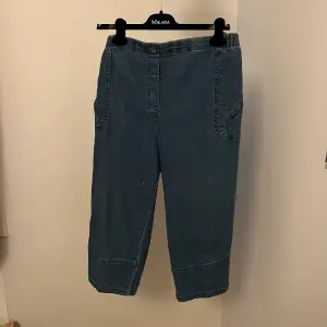Tre kvarts byxor i jeans material i strl Xxl 
