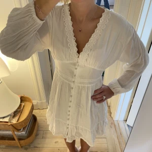 Perfekt sommarklänning😍💖 - Sååå fin sommarklänning eller till studenten👏🏻💖 Storlek S och fint skick