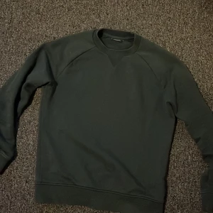 J.lindeberg - J Lindeberg tröja i bra skick pris kan diskuteras 