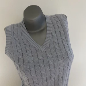 Väst - Väst från brandy melville, säljs inte längre 