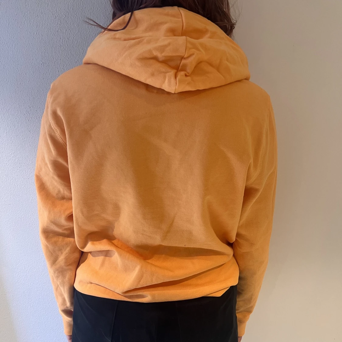 Orange hoodie - 90
