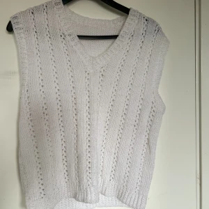 Vit väst topp - Vit ärmlös topp storlek S