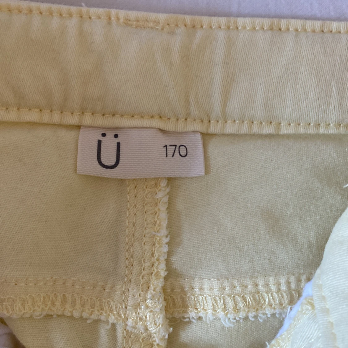 Ljusgula jeans  - 90