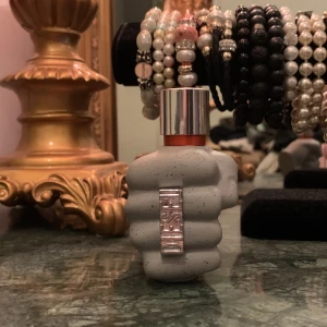 Diesel parfym, Only The Brave Street - Diesel parfym, Only The Brave Street (saknar boxen), nästan helt full eftersom den har bara använts två gånger. 35ml. För 200kr.