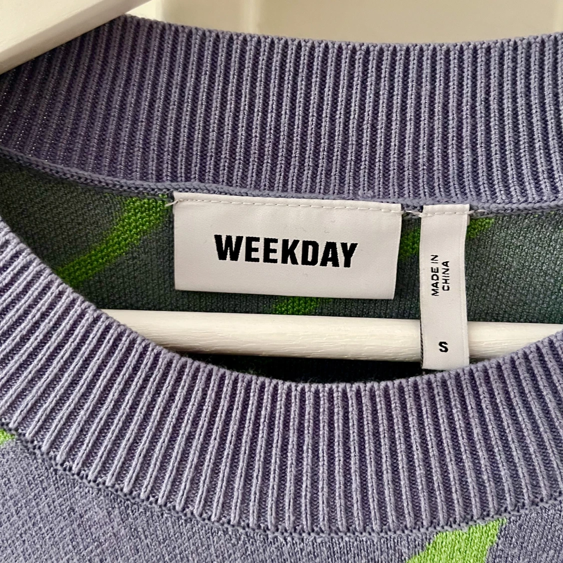 Weekday tröja  - 90