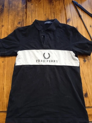 Fred Perry pike - Välvårdad pike i fräscht skick