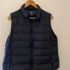 Väst  - Bra skick…