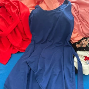 Klänning - Säljer en blå klänning som ja inte använder 