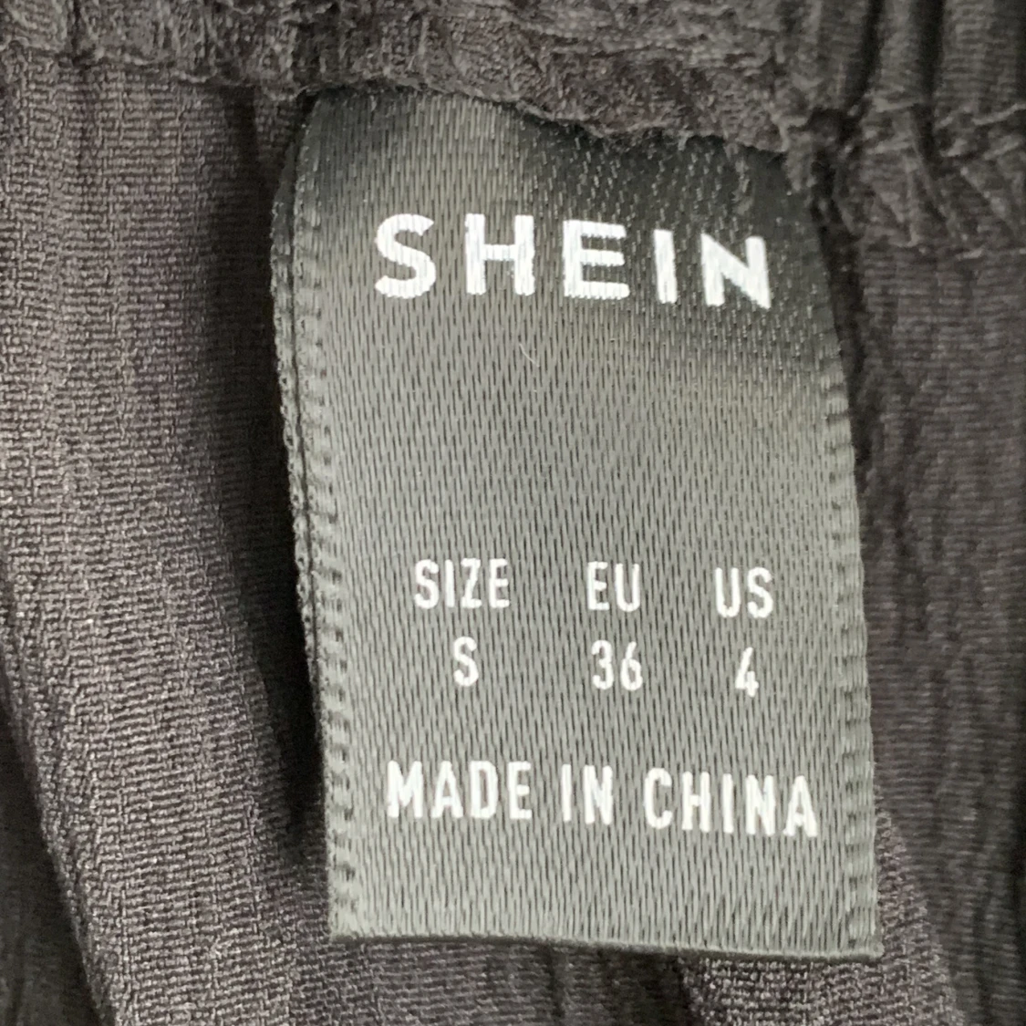 Rygglös klänning  - 91