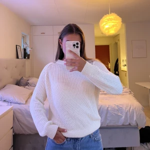 Stickad tröja - Fin stickad tröja, bra skick och inga defekter☺️