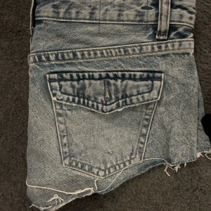 Shorts  - Lågmidjade shorts  Super söta men jag passar Tyvär inte i shorts  Aldrig använda 