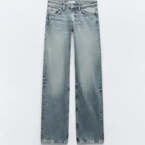 säljer ursnygga lowrise jeans från zara, säljes då de ej passar längre säjer för 285+frakt storlek 36 