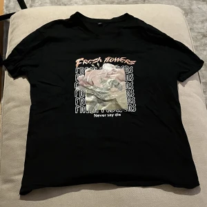 Fresh flisets T-shirt - Storlek: XL Skick: Jättebra Material: Bomull Extra info: Köpte år 2020