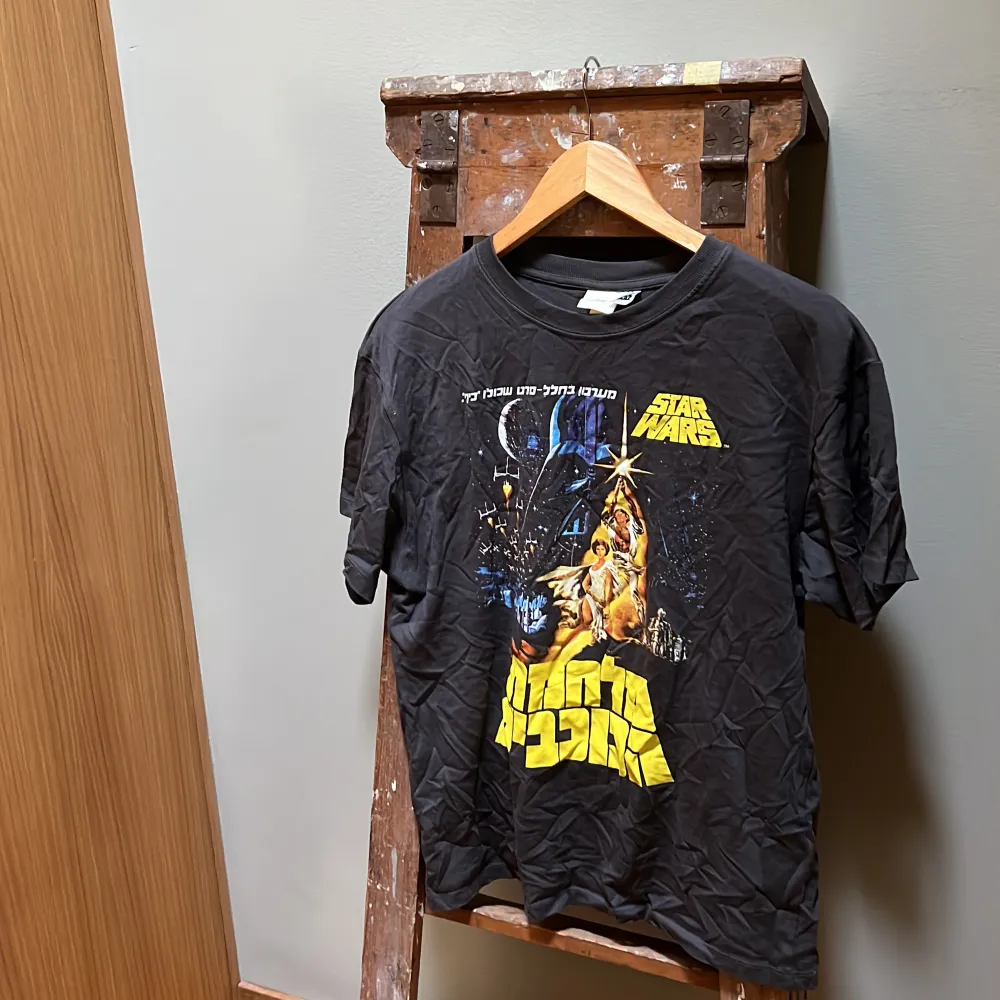 Star Wars shirt from H&M. T-shirts.