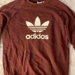 Adidas sweater - Röd adidas tröja