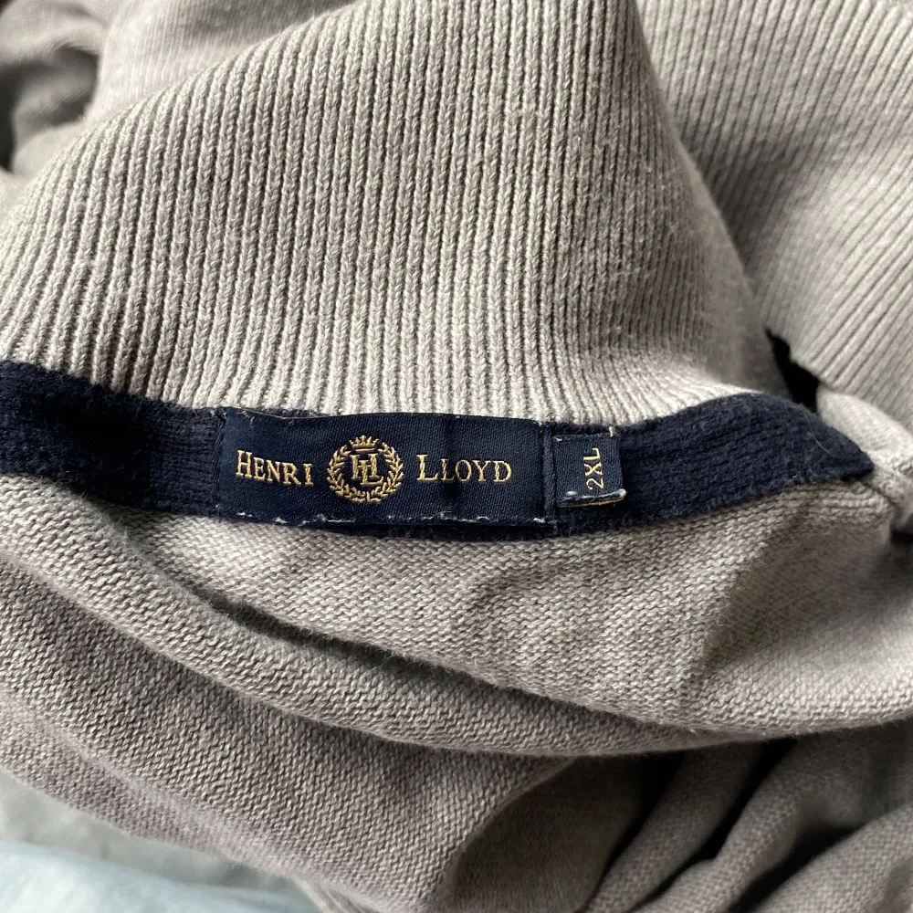 Henri Lloyd tröja. Hoodies.