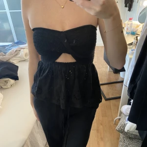 Zara topp - Populär och efterfrågad topp från zara med volanger🤍