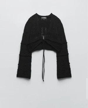 Säljer min kofta  - Säljer min fina kofta som är helt ny, jätte fin och skön. Skriv för intresse 