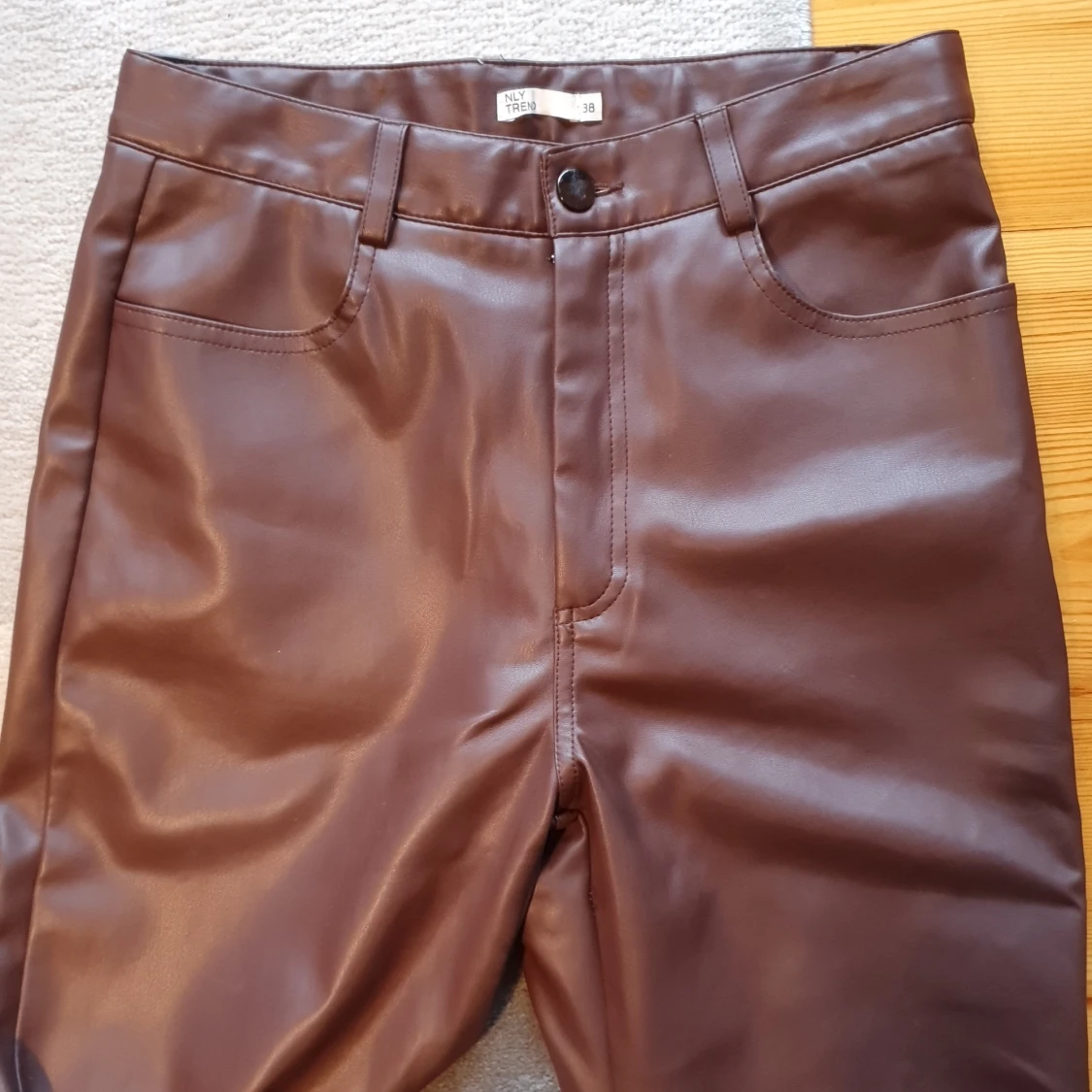 Konstläderbyxor - 90