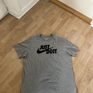 Nike t-shirt - Vanlig t-shirt från nike