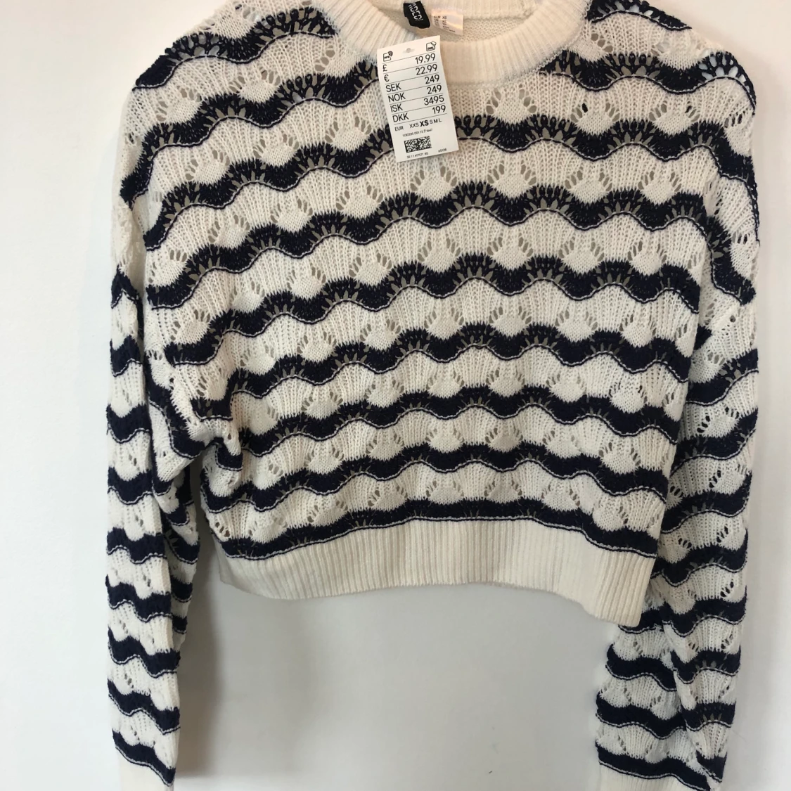 Randig stickad tröja från H&M oanvänd och perfekt skick