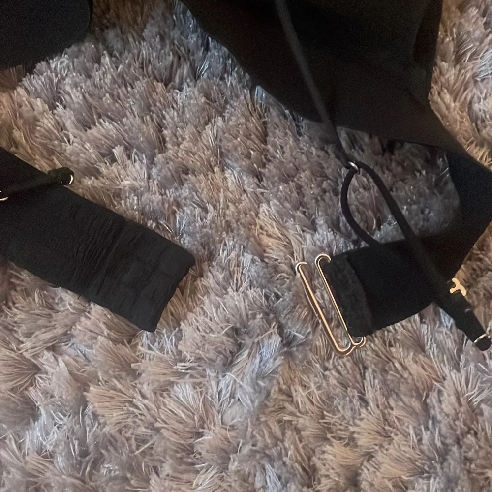 Bikiniöverdel ifrån zalando i storlek 34🤍💗. Muu.