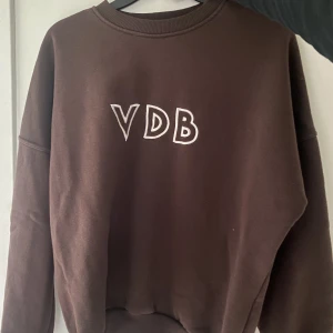Sweatshirt  - Jätte najs sweatshirt från venderbys i storlek xs/s.