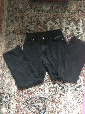 Sweet sktbs - Jättenajs baggy sweet sktbs jeans, storlek xs men rätt långa o baggy som sagt. Säljer pga att jag har ett likadant par redan ❤️❤️❤️
