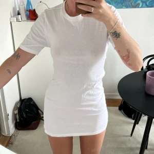 T-shirt klänning - Använd endast 1 gång. 