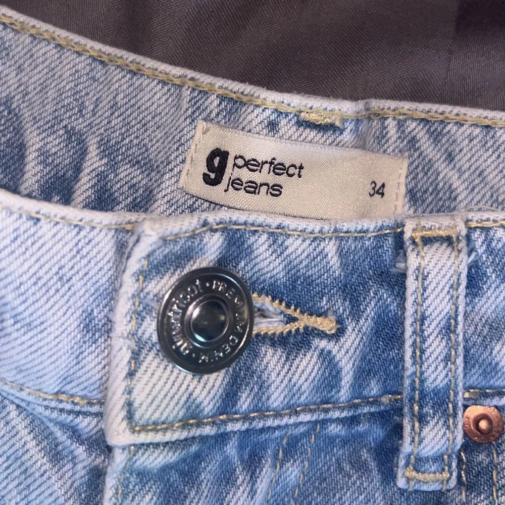 Super snygga jeans från Gina, stl: 34 Använda ett fåtal ggr! 😍😍. Jeans & Byxor.