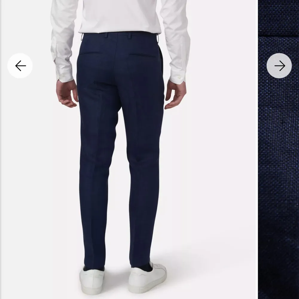 Min kille säljer nu sina mörkblå kostymbyxor/linnebyxor från Oscar Jacobson som är använda 1 gång. Byxorna är i nyskick och ligger på 2300 som nypris. Storlek 48/M. Perfekt nu till student eller finare tillfällen. Jeans & Byxor.