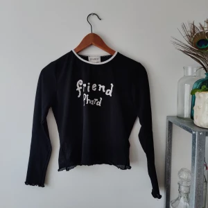 Phard tröja  - Friend Phard tröja, genomskinlig cropped. Köpt vintage, stl. 36-40. 