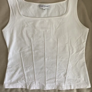 Gullig basic topp - Oanvänd storlek M Möts upp i sthlm 