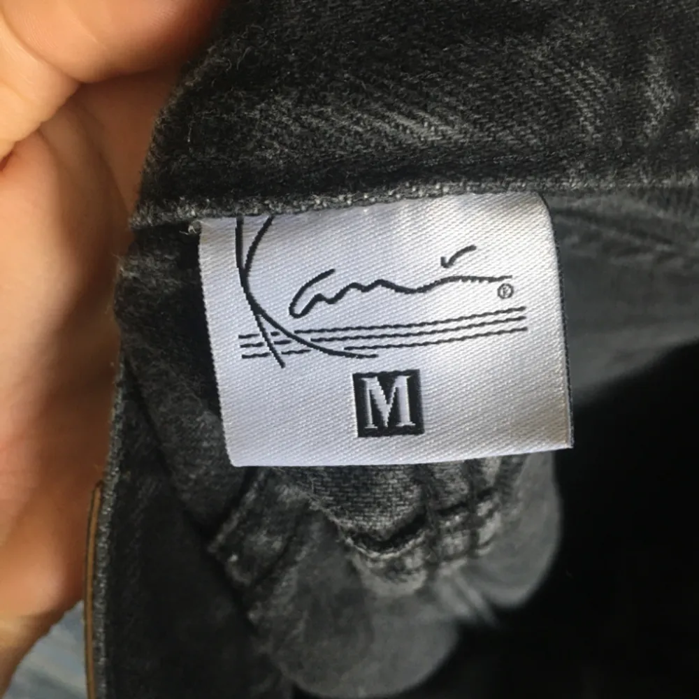 Asfeta svarta jeans, storlek M. Passar till allt!💘💘💘. Jeans & Byxor.