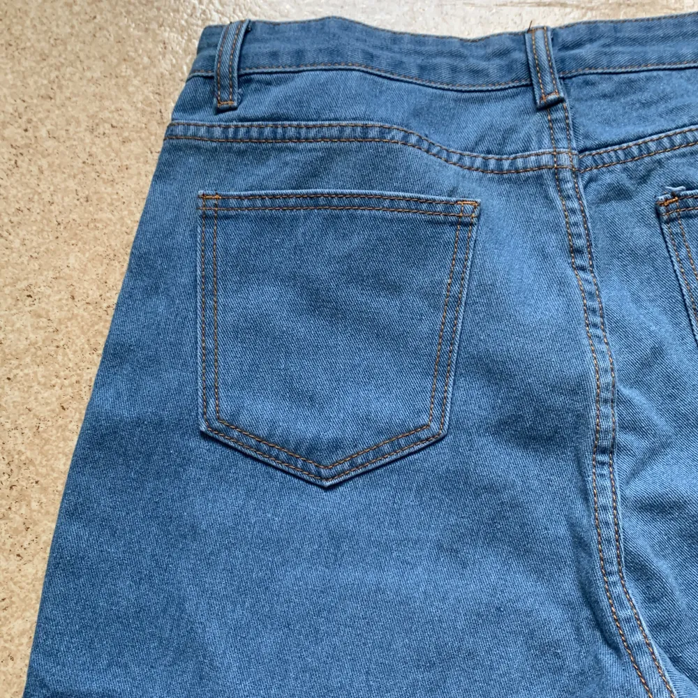 Nya, ljusblåa jeans från lindex. Jeans & Byxor.